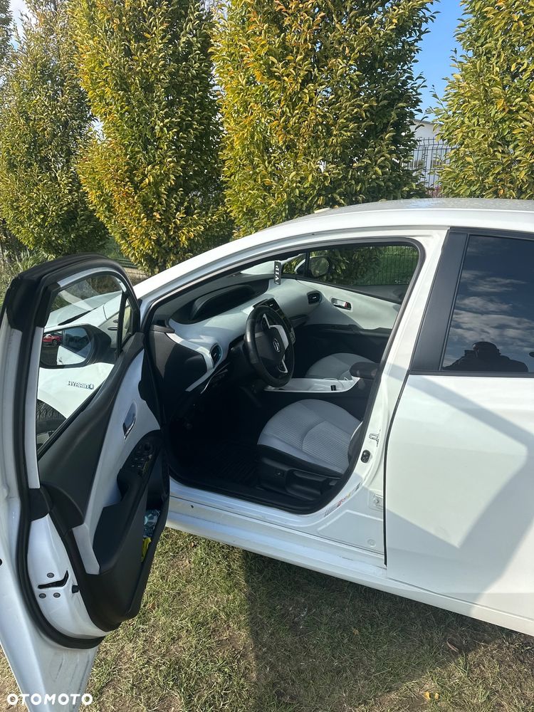 Toyota Prius 1.8 Hybrid Executive - 9