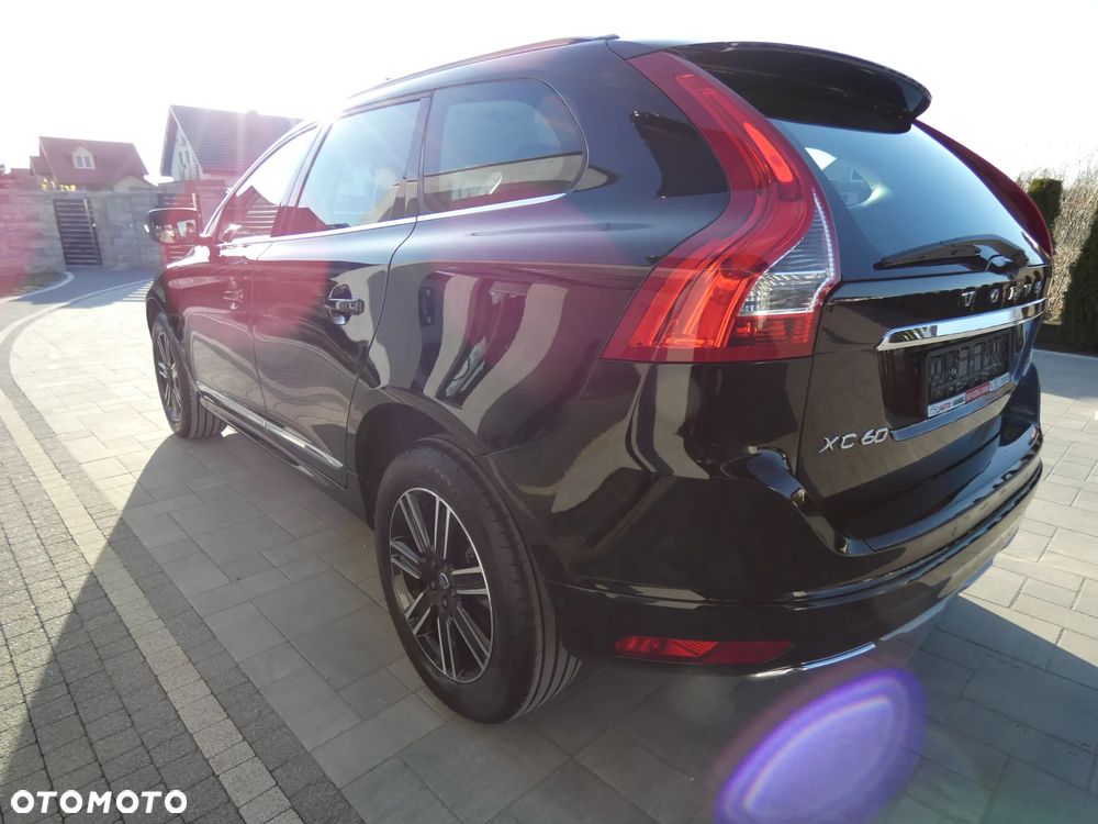 Volvo XC 60 D5 AWD Geartronic Summum - 14