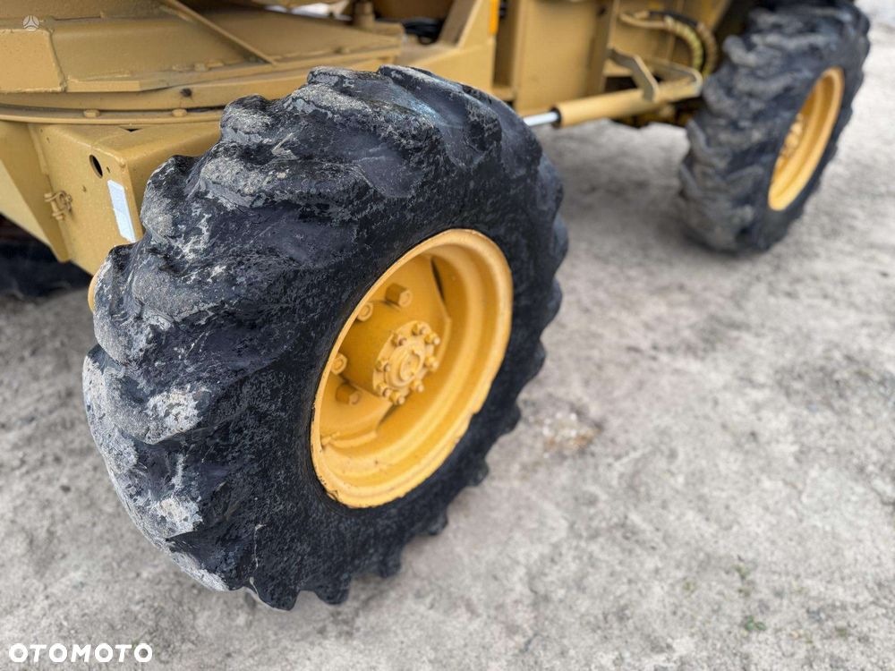 Thwaites T450 Rotator - 17