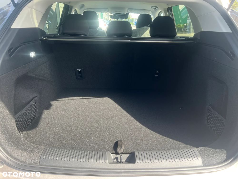 MG HS 1.5 T-GDI Excite DCT - 10