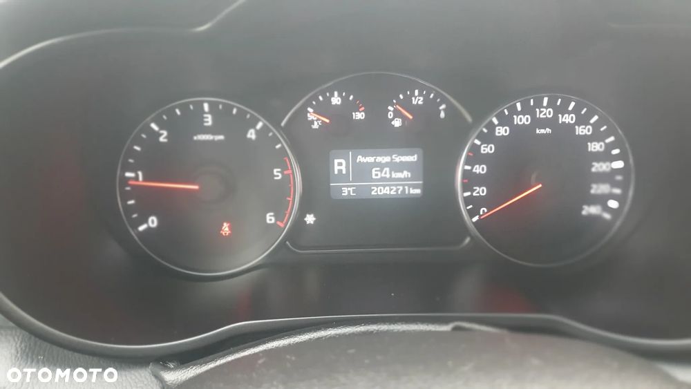 Kia Carens 1.7 CRDi 115 Dream Team Edition - 24