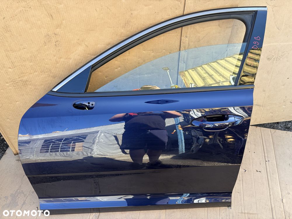 Drzwi lewe przód Kia Stinger 17+ kolor.D9B kompletne z szybą