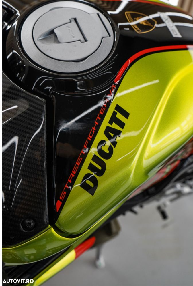 Ducati Streetfighter V4 - 4