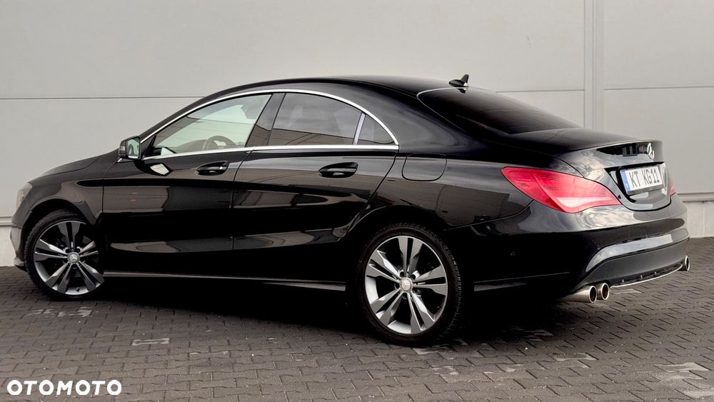 Mercedes-Benz CLA 200 AMG Line - 27