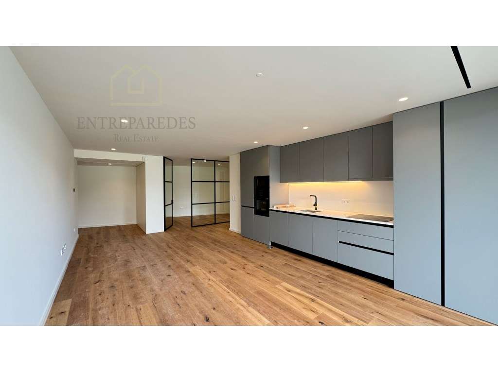 Apartamento T1+1 NOVO | Terraço amplo | A 300 m da praia | Garagem ... - Grande imagem: 3/42