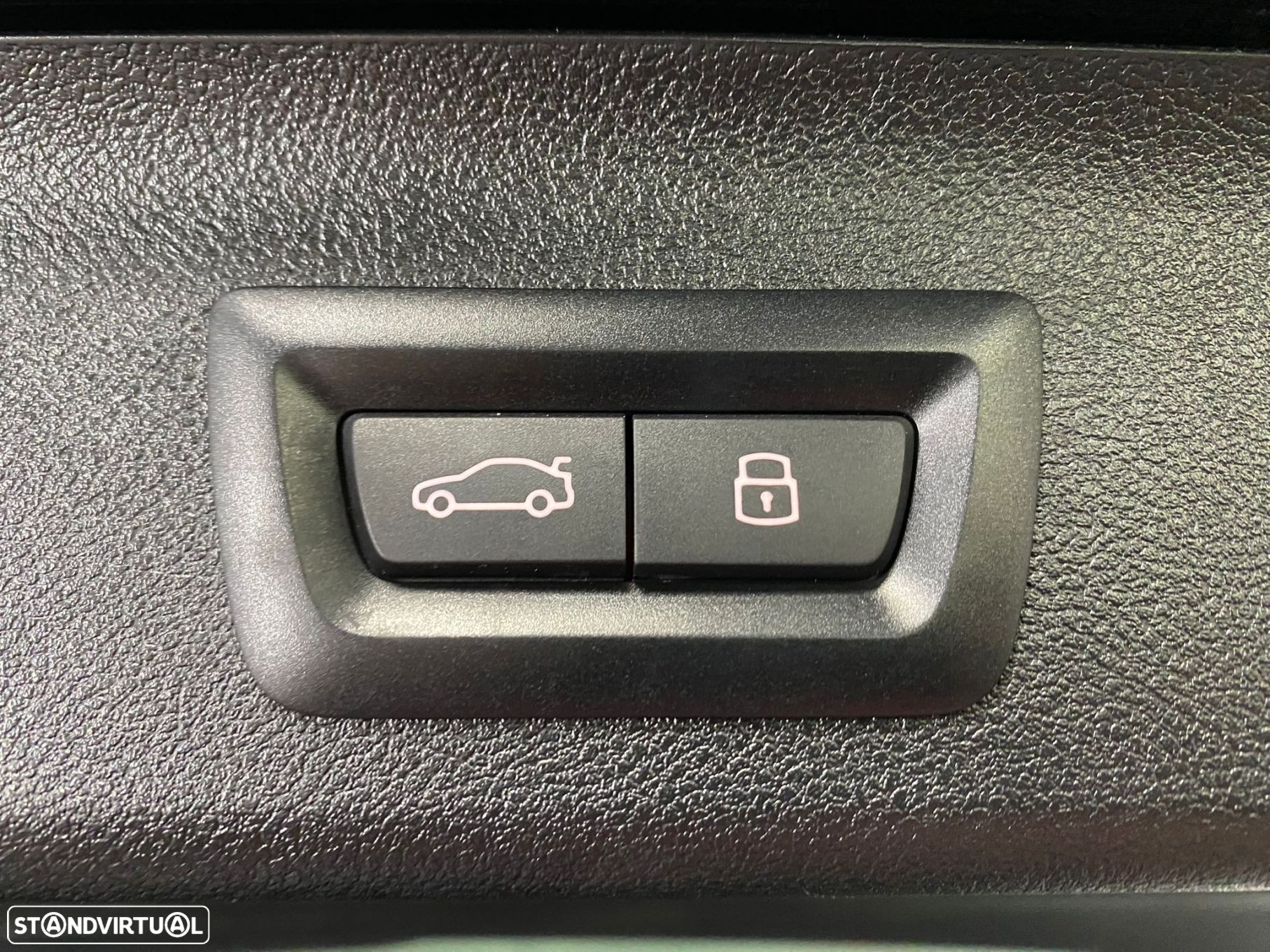 BMW 530 e Pack Desportivo M - 24