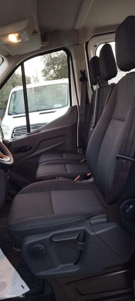 Ford TRANSIT TREND 2.0 ECOBLUE 130CV | 7 LUGARES - 14