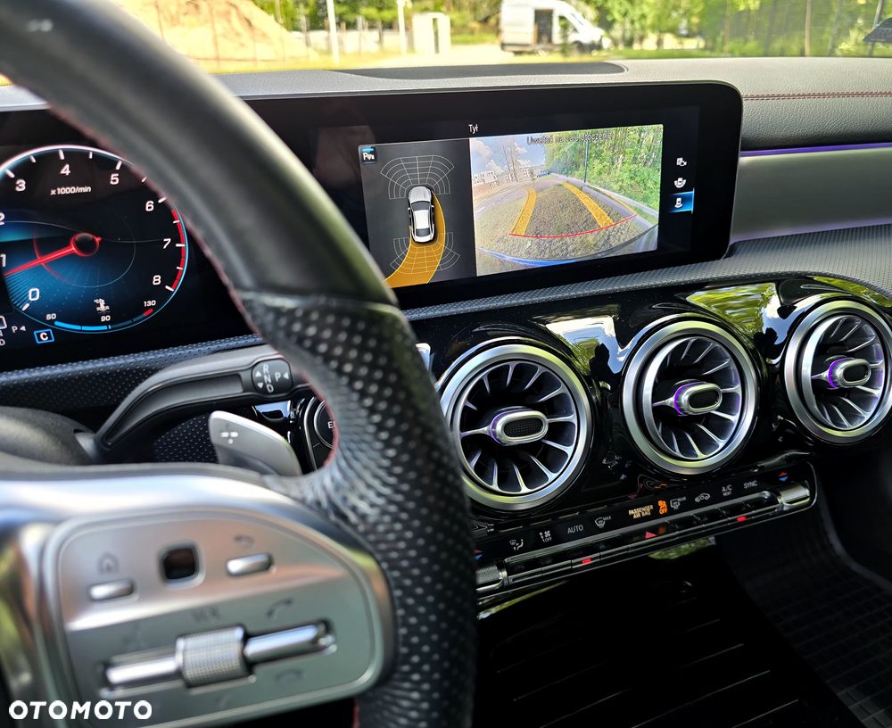 Mercedes-Benz CLA 220 AMG Line 7G-DCT - 32
