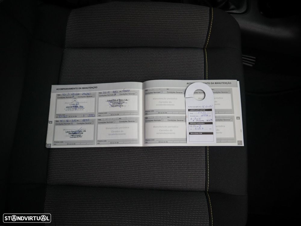 Citroën C3 1.2 PureTech Shine - 37