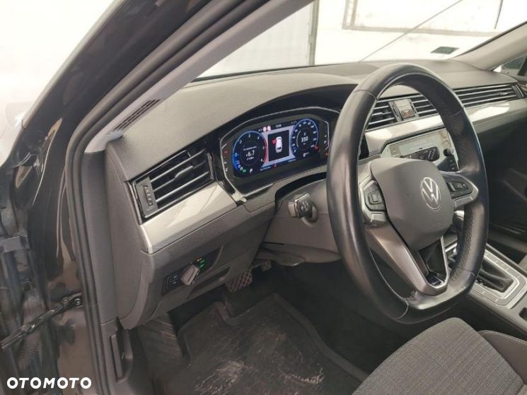 Volkswagen Passat 2.0 TDI Business DSG - 4