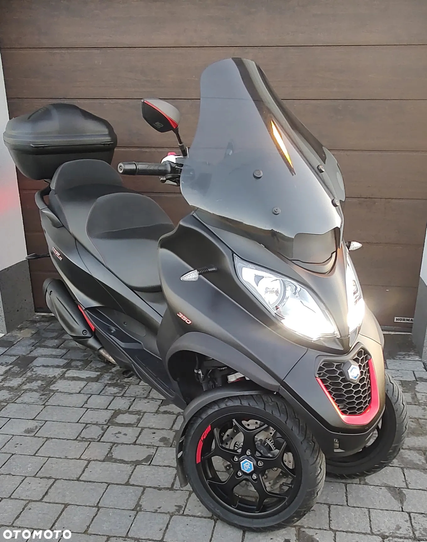 Piaggio MP-3 - 2