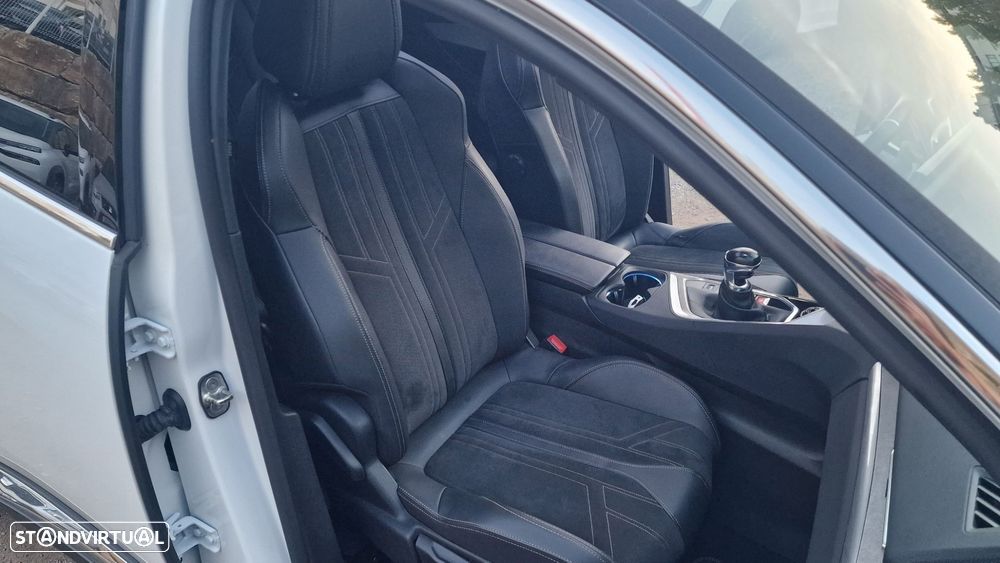 Peugeot 5008 1.5 BlueHDi GT - 32