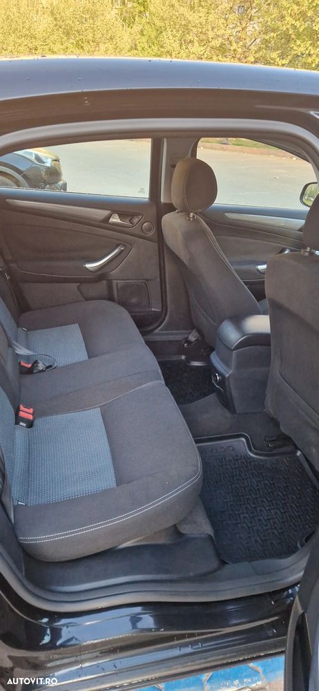 Ford Mondeo - 33