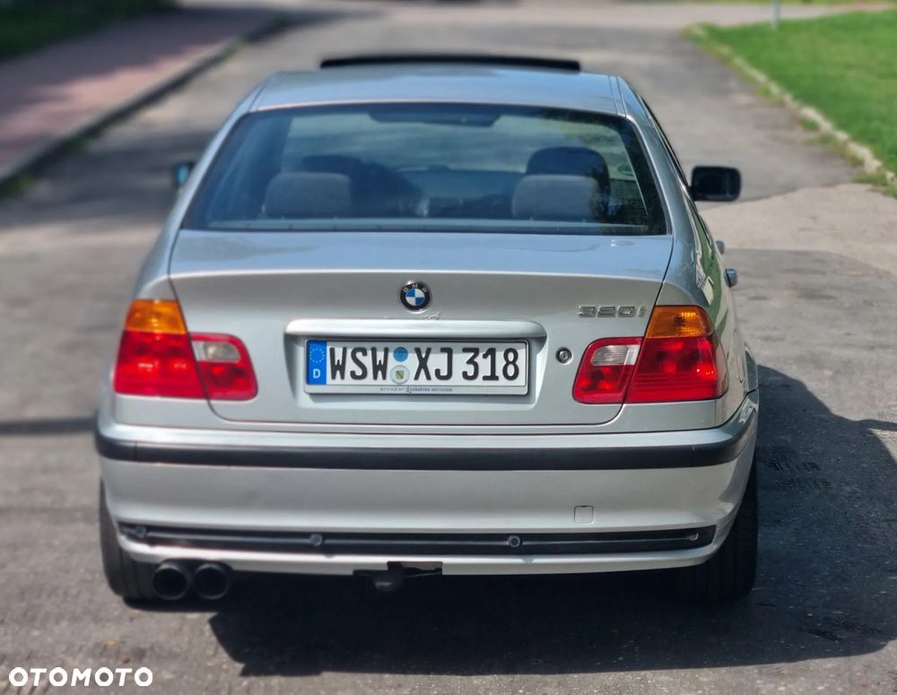 BMW Seria 3 320i - 5
