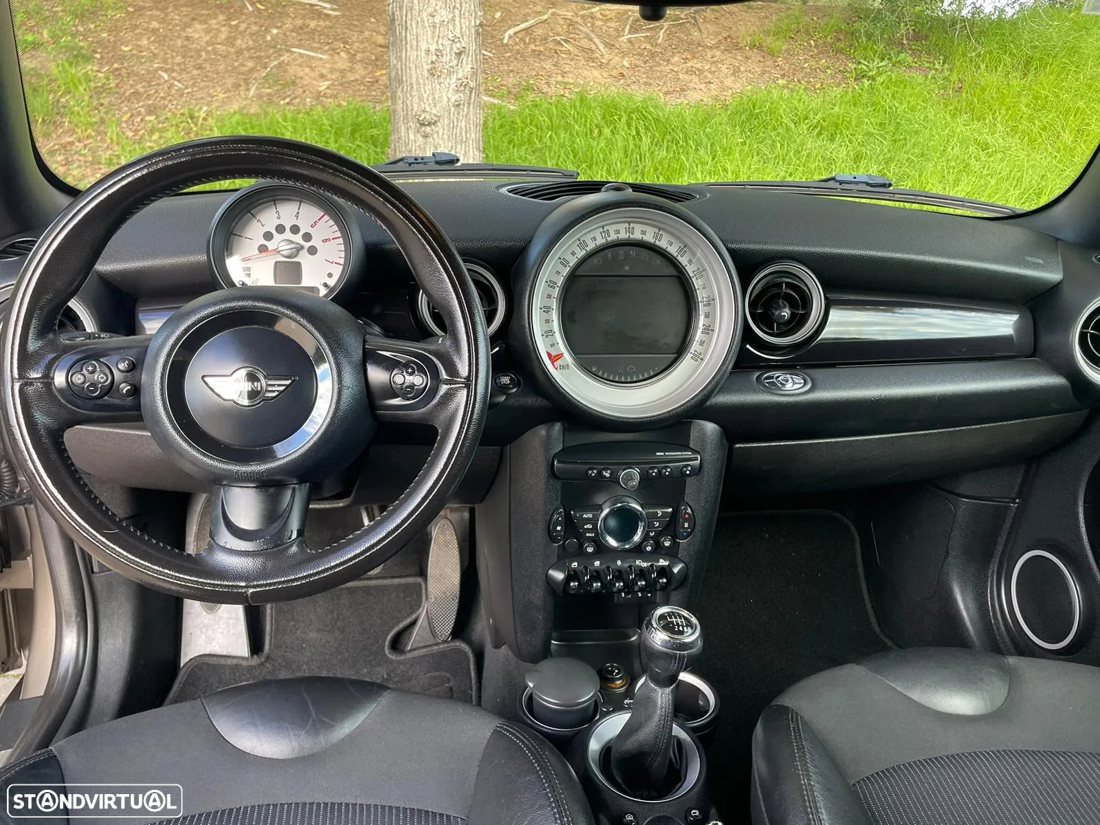 MINI Cabrio Cooper D - 13