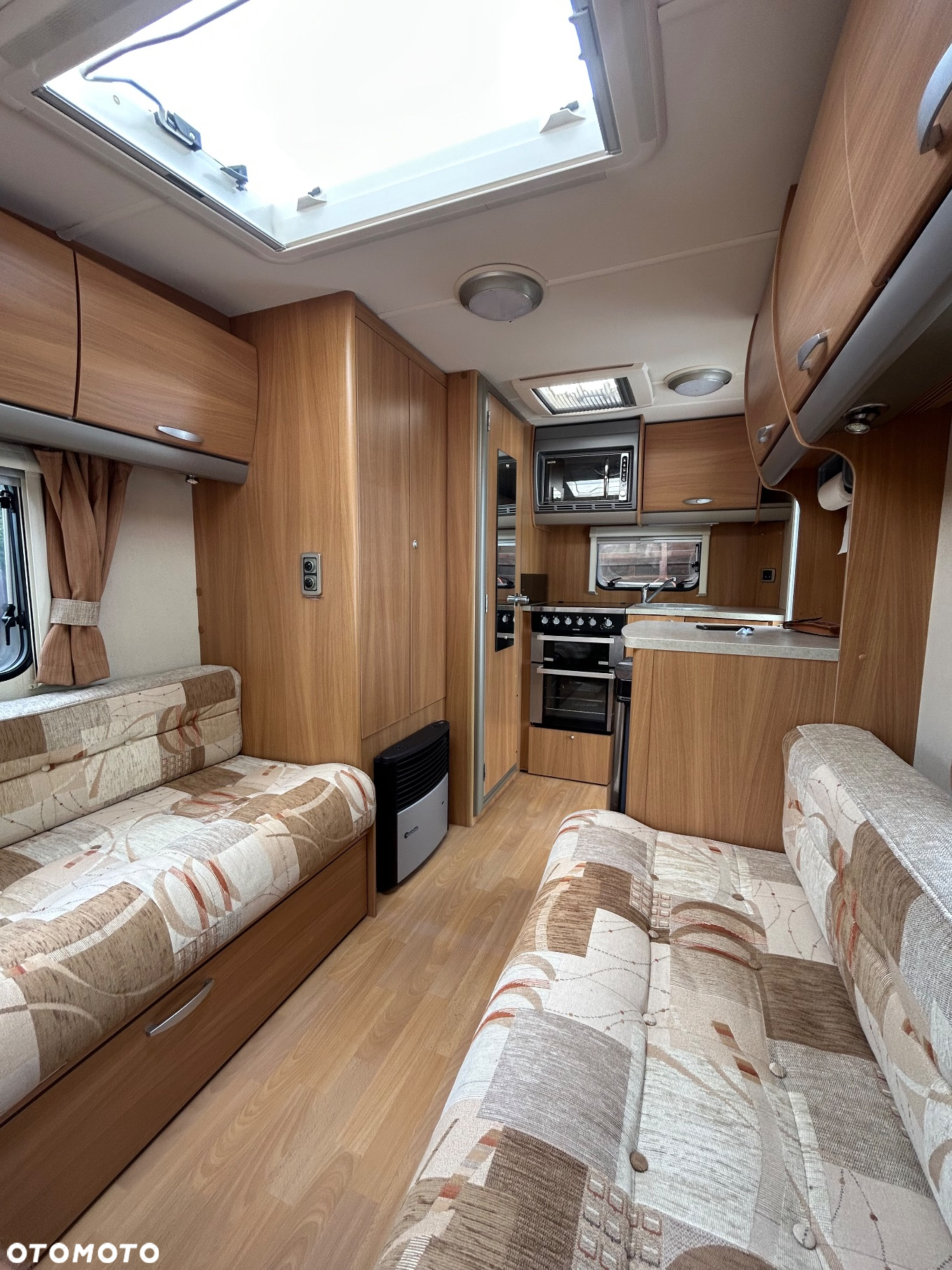 SWIFT Charisma 220 - 24