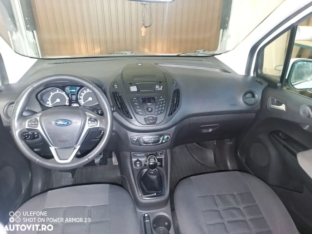 Ford Tourneo Courier - 9