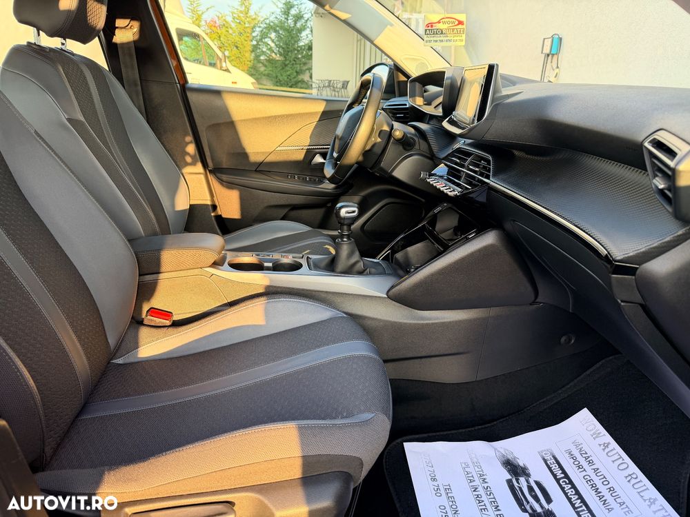 Peugeot 2008 PureTech 100 Allure - 15