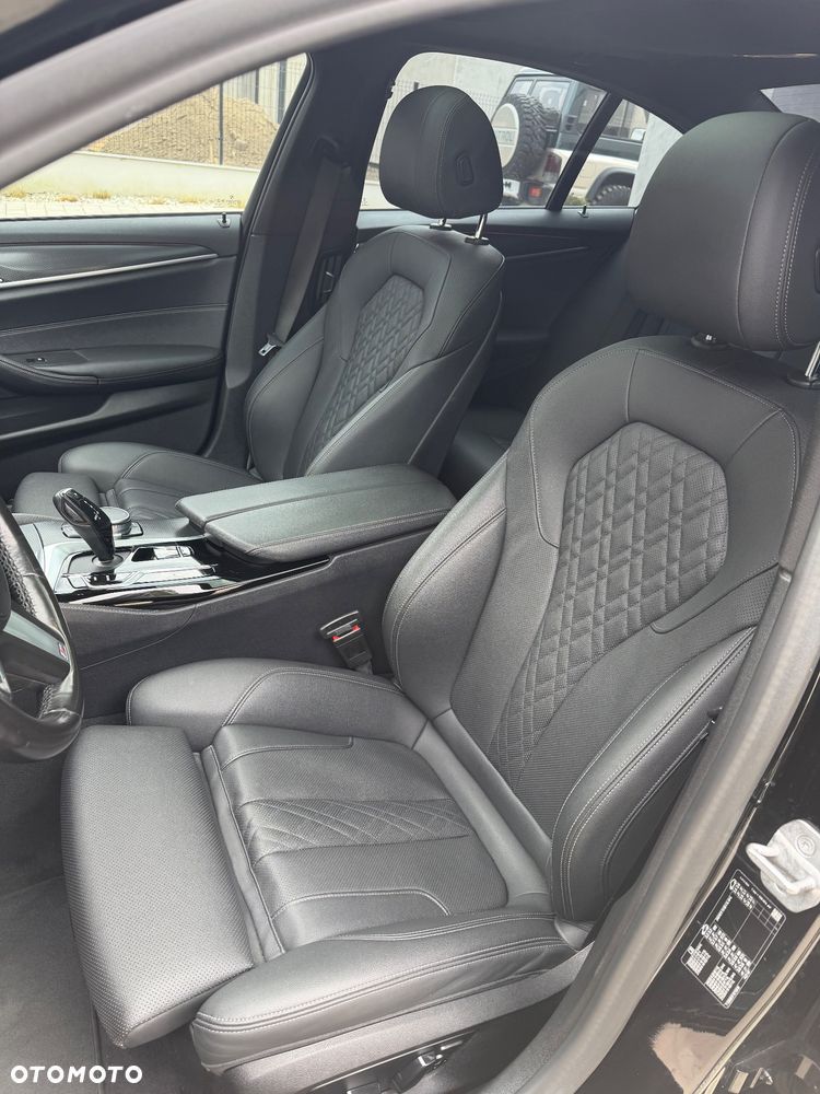 BMW Seria 5 520d M Sport Edition - 12
