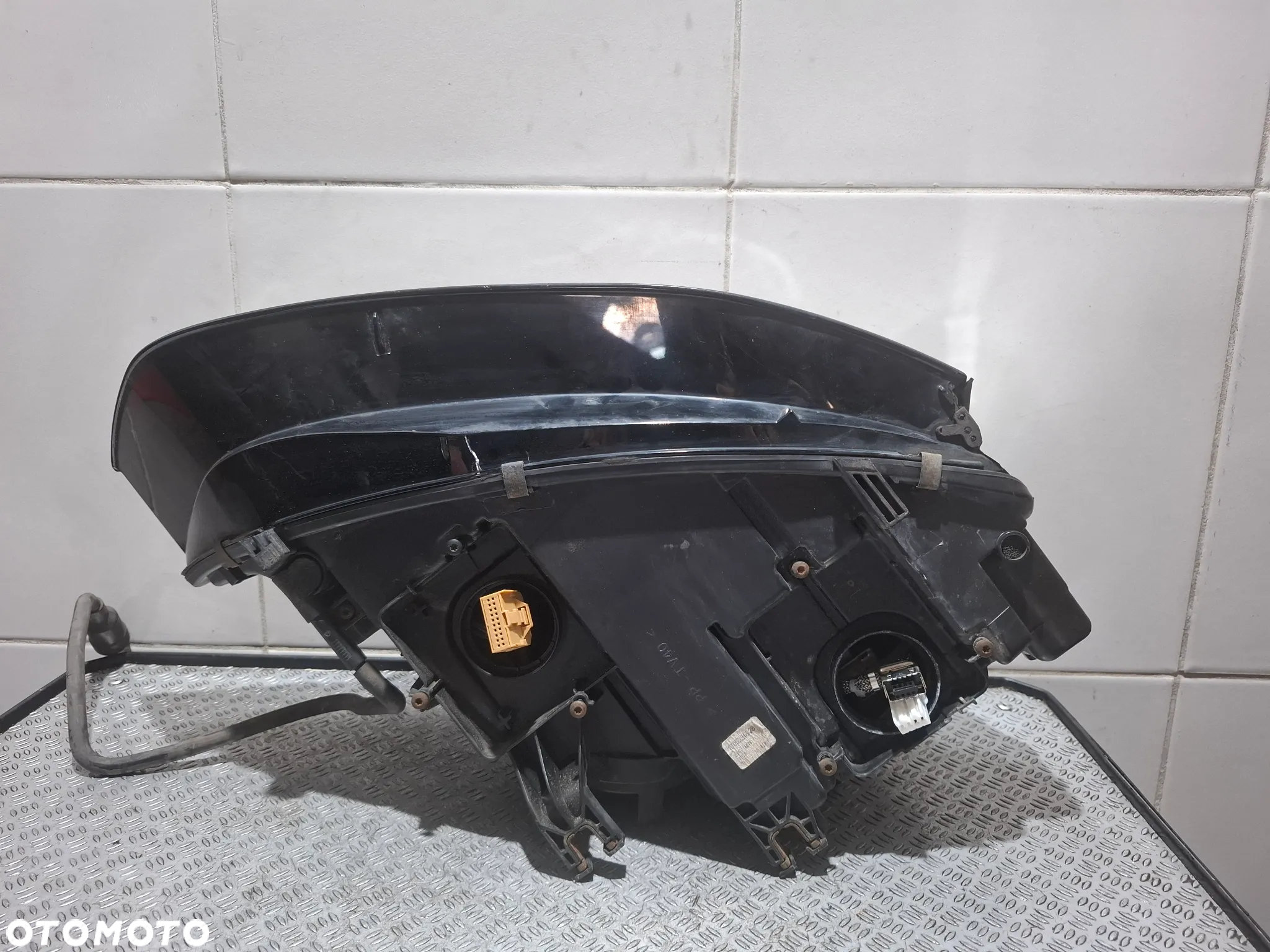Lampa lewy przód led xenon Audi A4 B8 lift 2013 rok nr 8K0941043D - 5