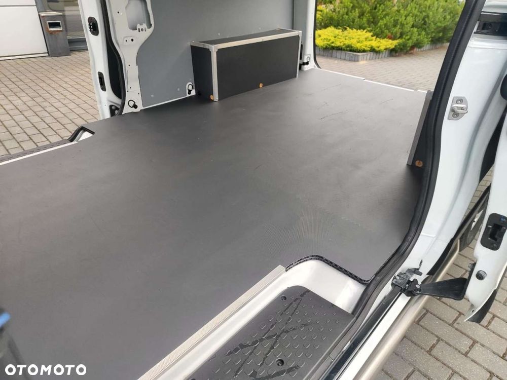 Renault Trafic - 31