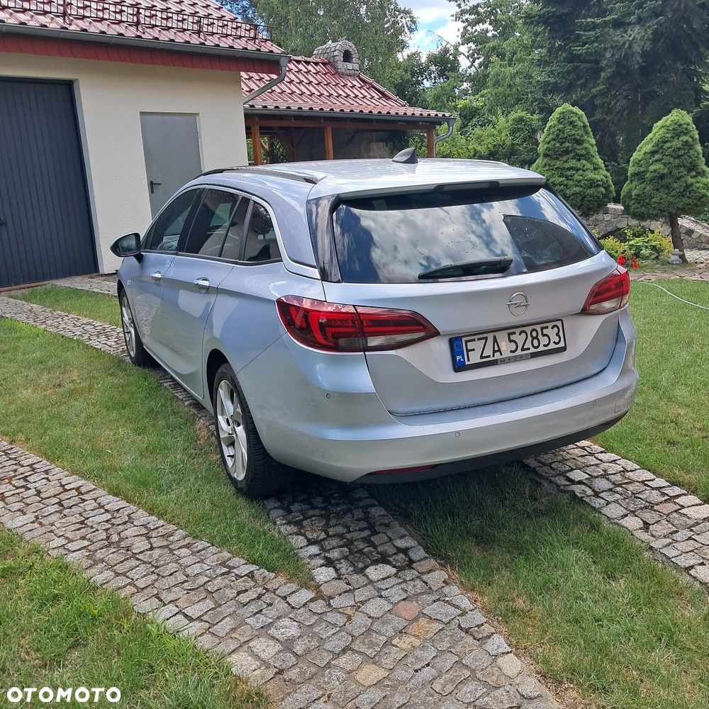 Opel Astra 1.6 D (CDTI) Start/Stop Dynamic - 4