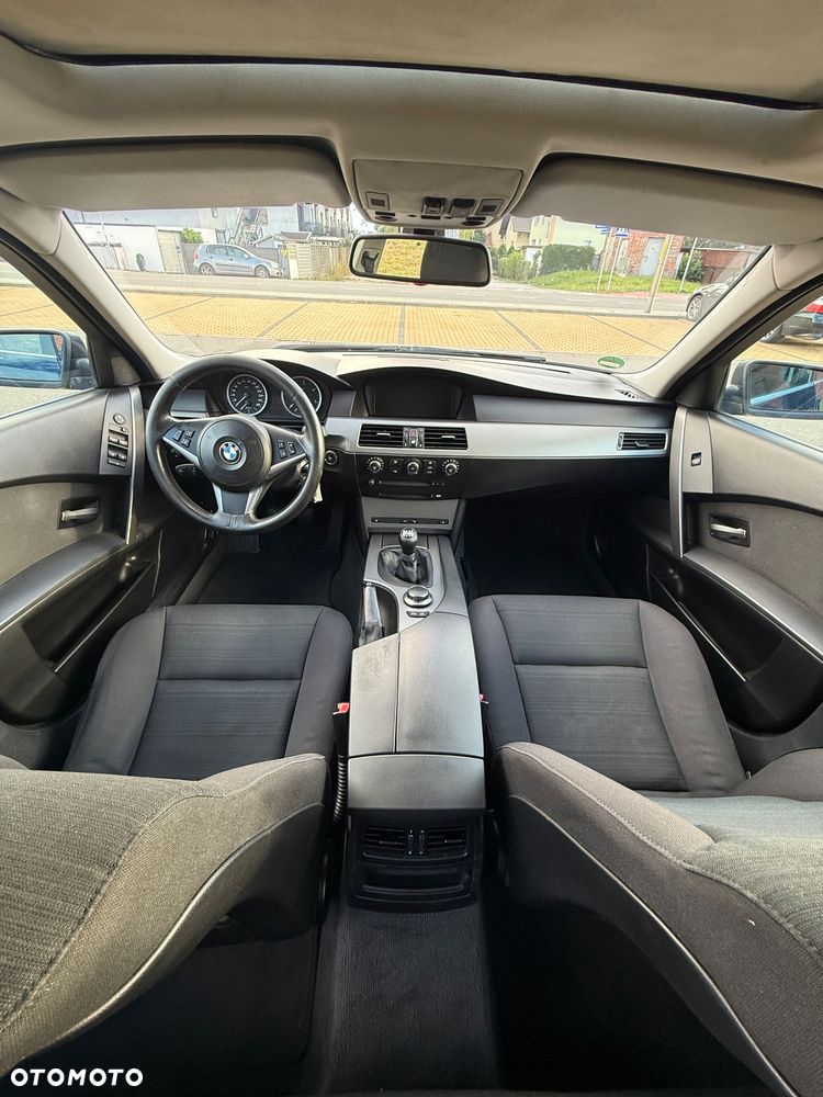 BMW Seria 5 520d - 13