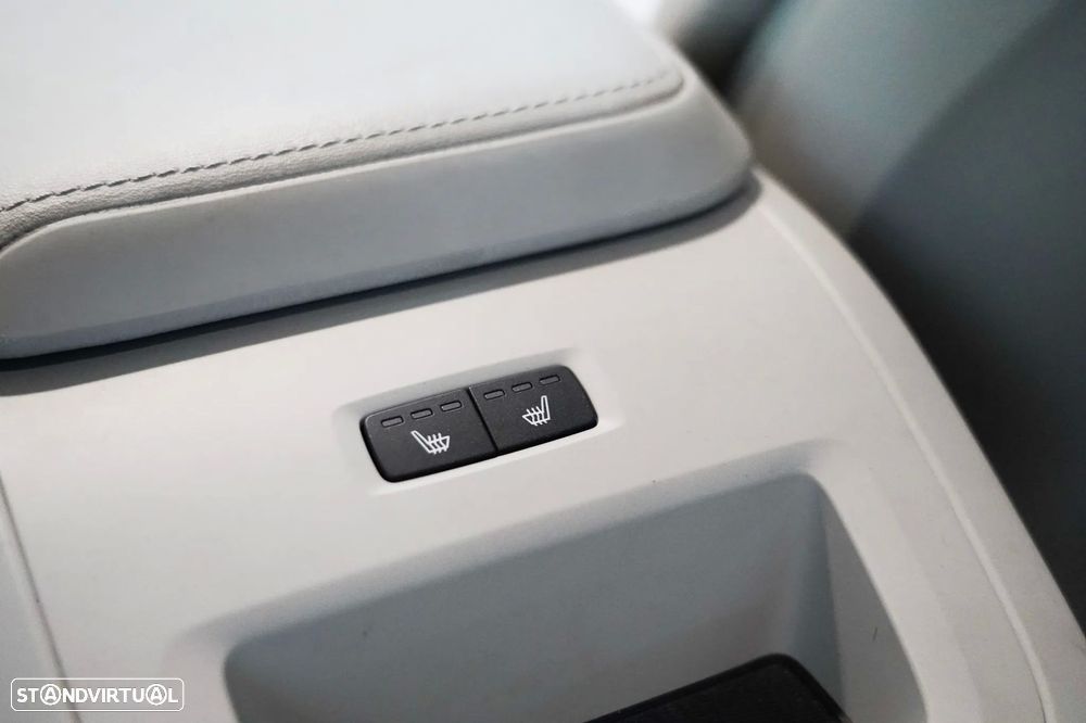 Volvo V60 Cross Country 2.0 B4 Geartronic - 18