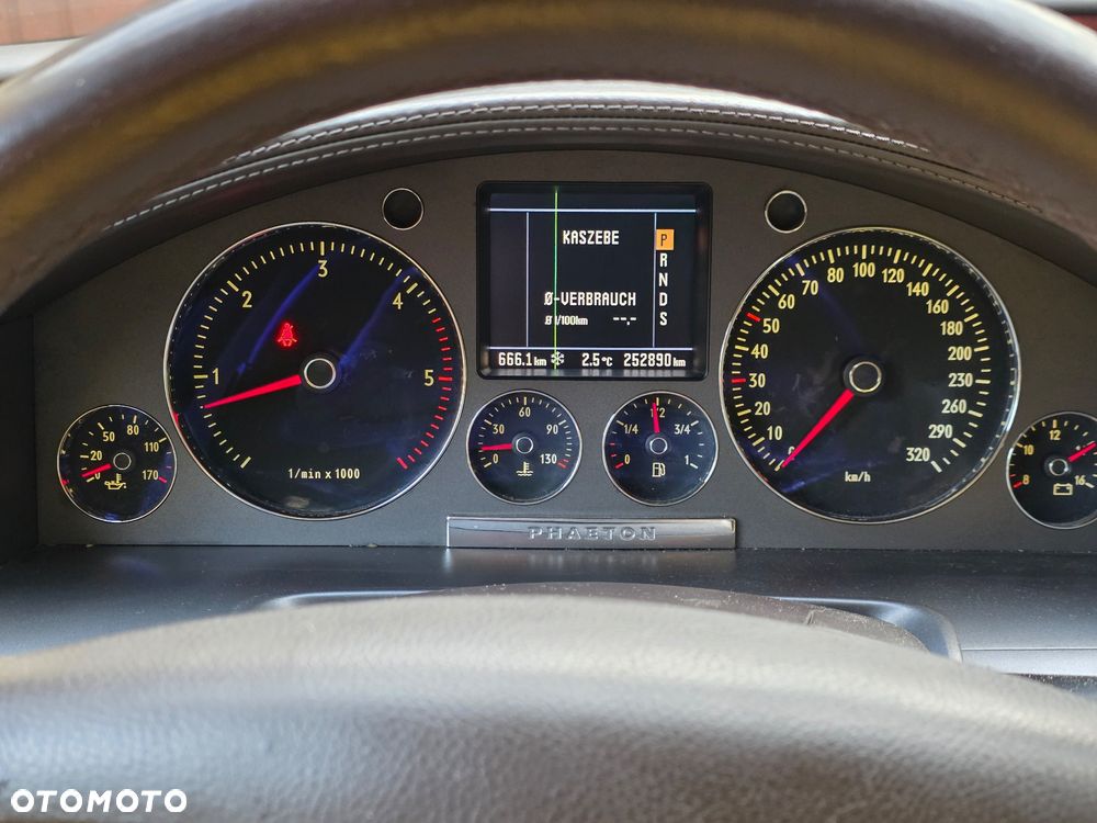 Volkswagen Phaeton 5.0 V10 TDI 4MOTION Automatik (5 Sitzer) - 8