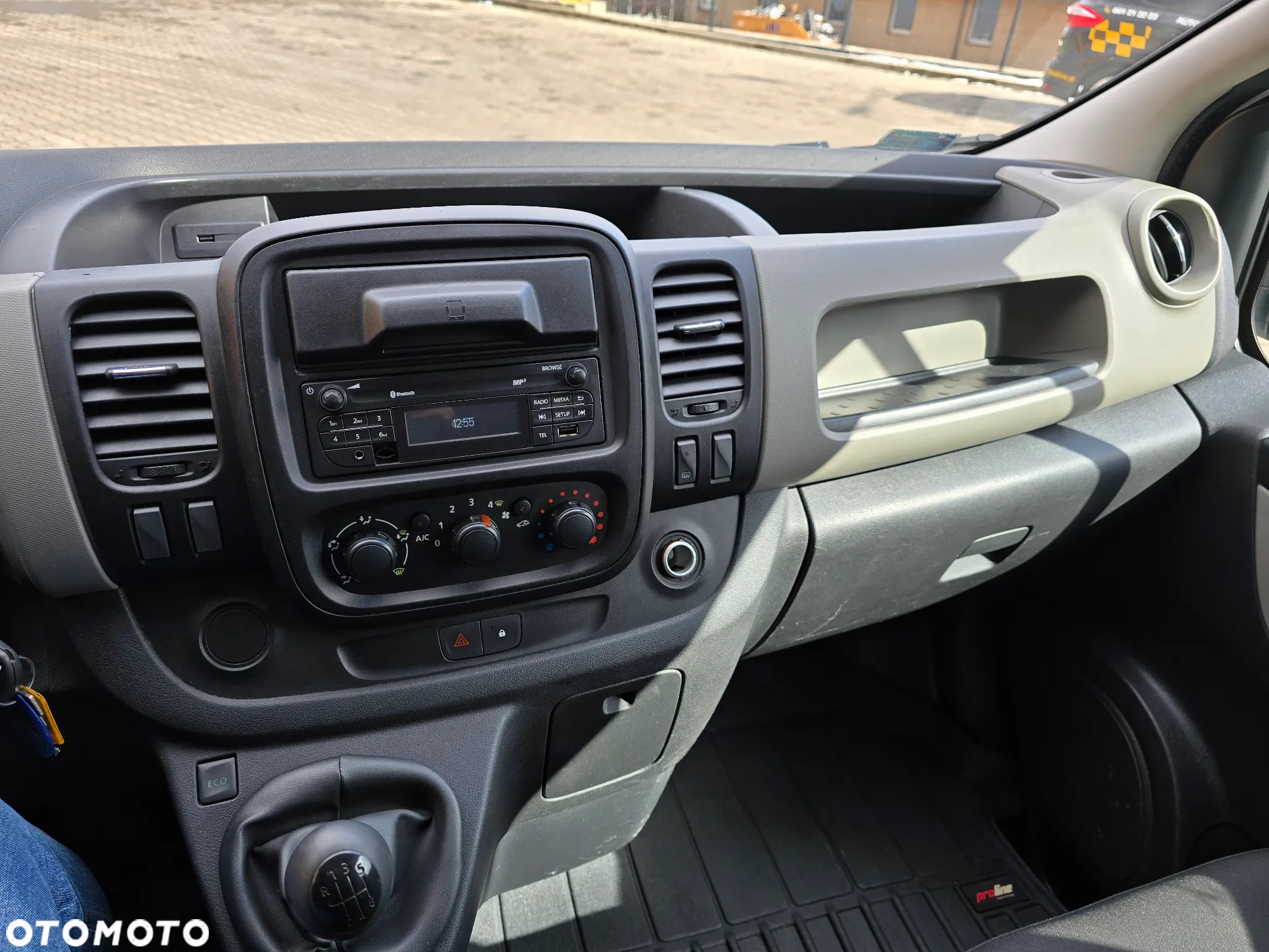 Renault Trafic - 14