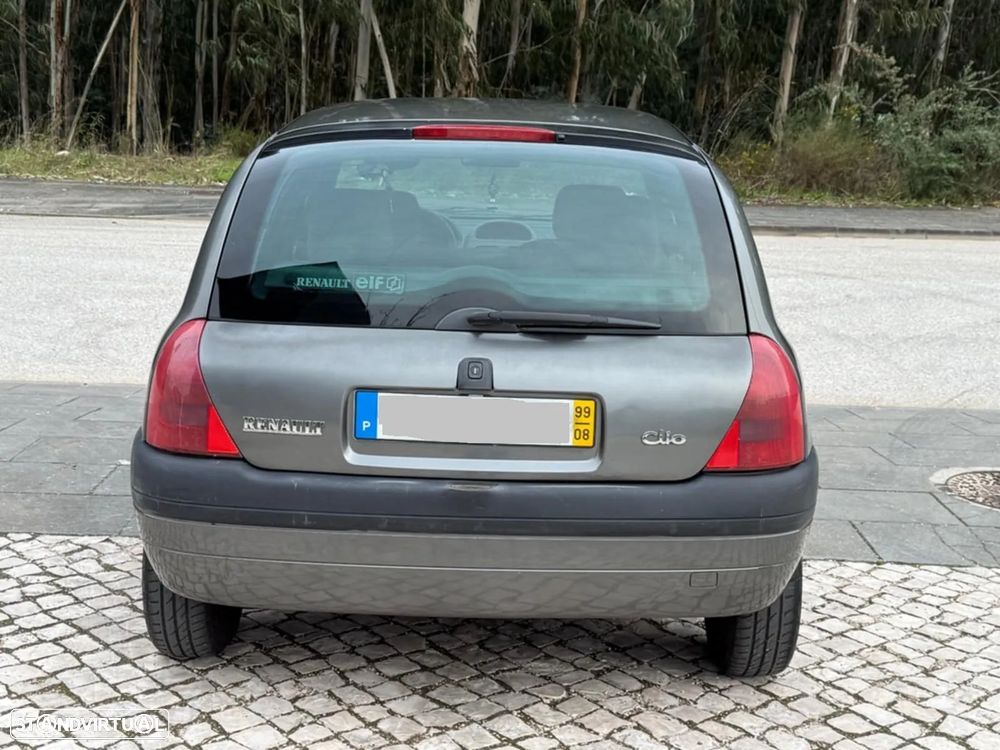 Renault Clio 1.2 RT - 5