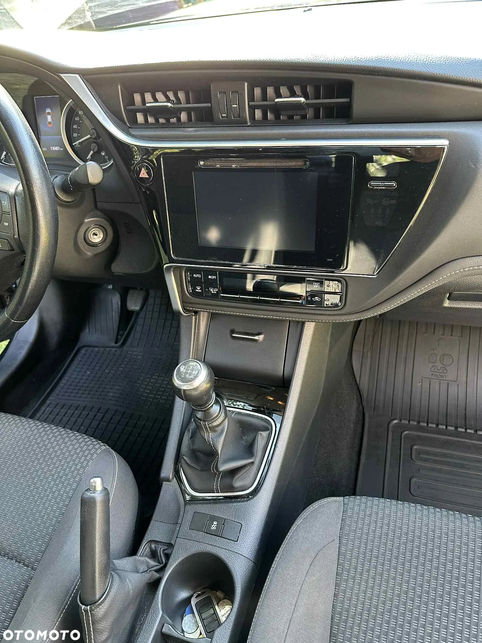 Toyota Corolla 1.6 Comfort - 23