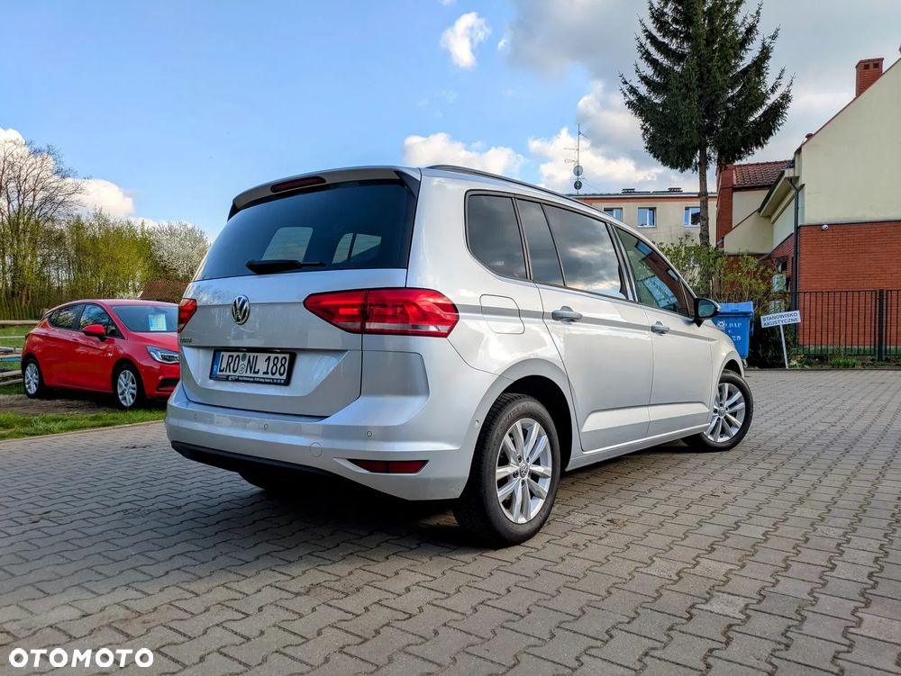 Volkswagen Touran 1.6 TDI SCR (BlueMotion Technology) SOUND - 4