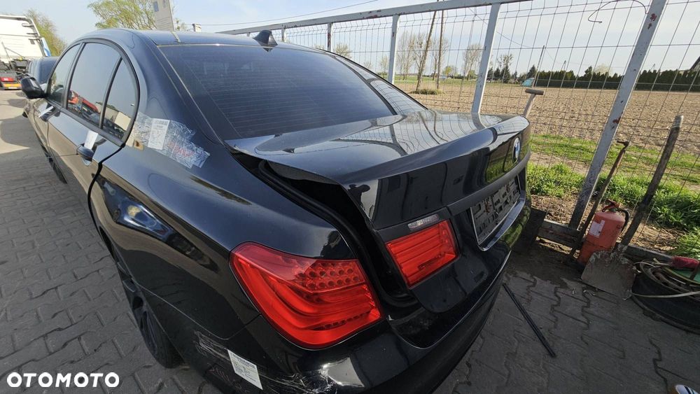 KLAPA BMW 750I L 7 F01  SAPPHIRE METALLIC 475 - 7