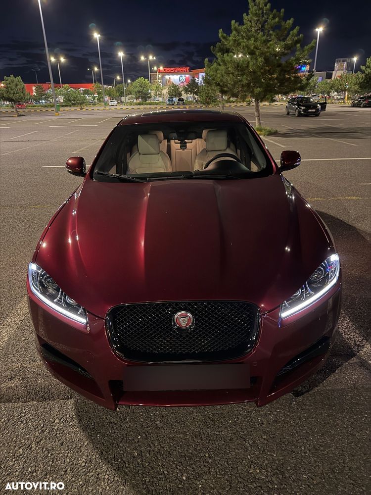 Jaguar XF 3.0 AWD Premium Luxury - 1
