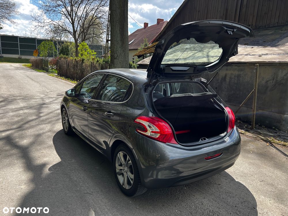 Peugeot 208 1.2 VTi Allure - 20