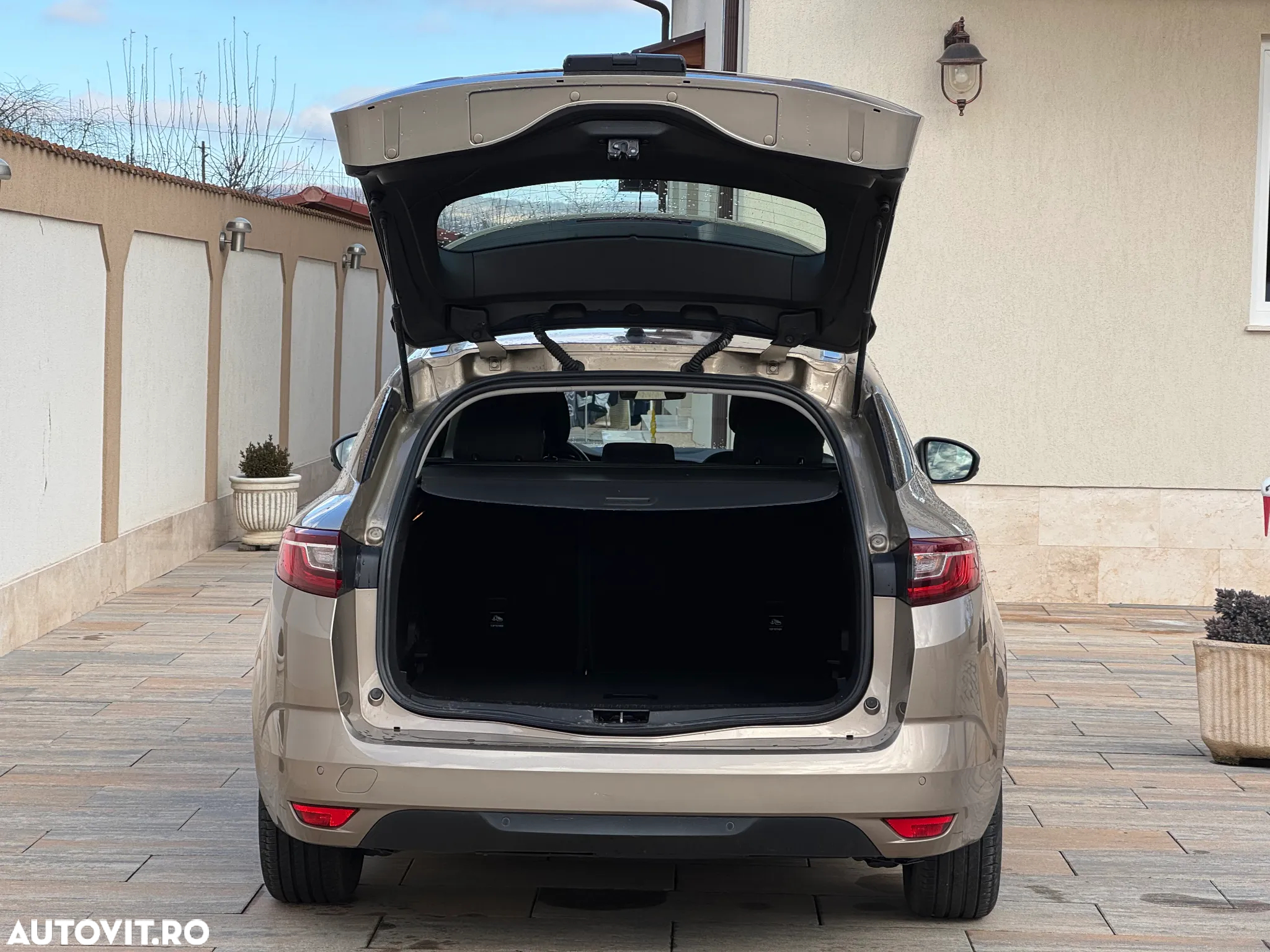 Renault Megane Grandtour ENERGY dCi 110 EDC BUSINESS - 13