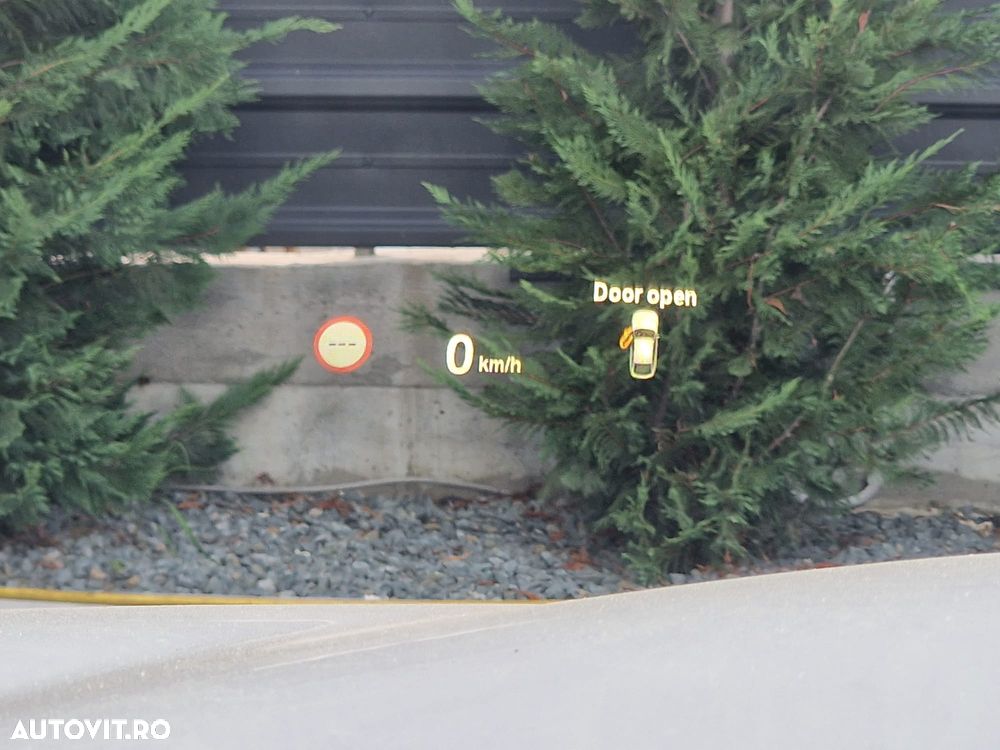 BMW Seria 3 320d xDrive GT Aut. M Sport - 32