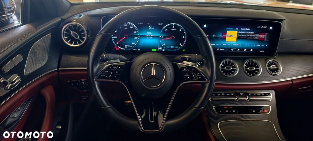 Mercedes-Benz CLS - 10