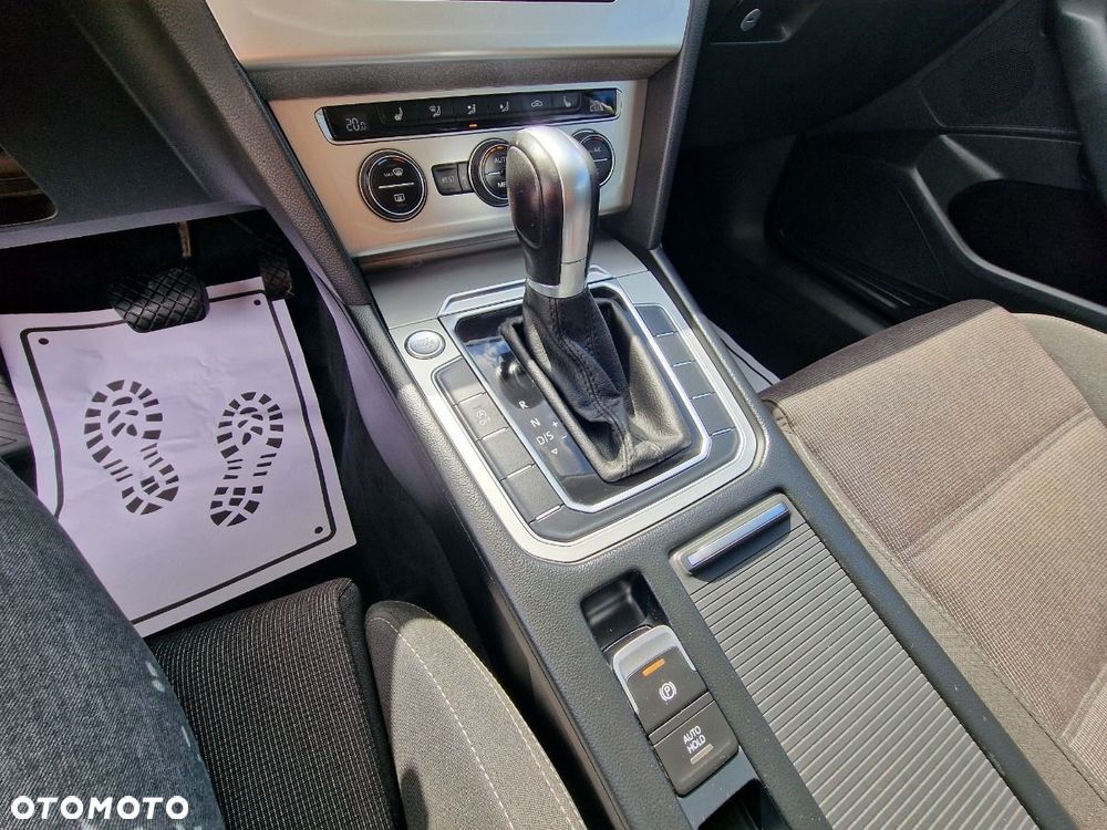 Volkswagen Passat Variant - 15
