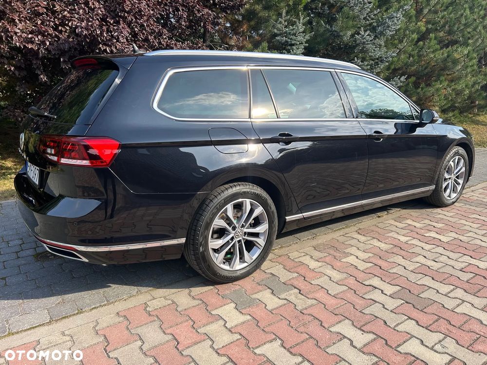 Volkswagen Passat 2.0 TDI Elegance DSG - 9