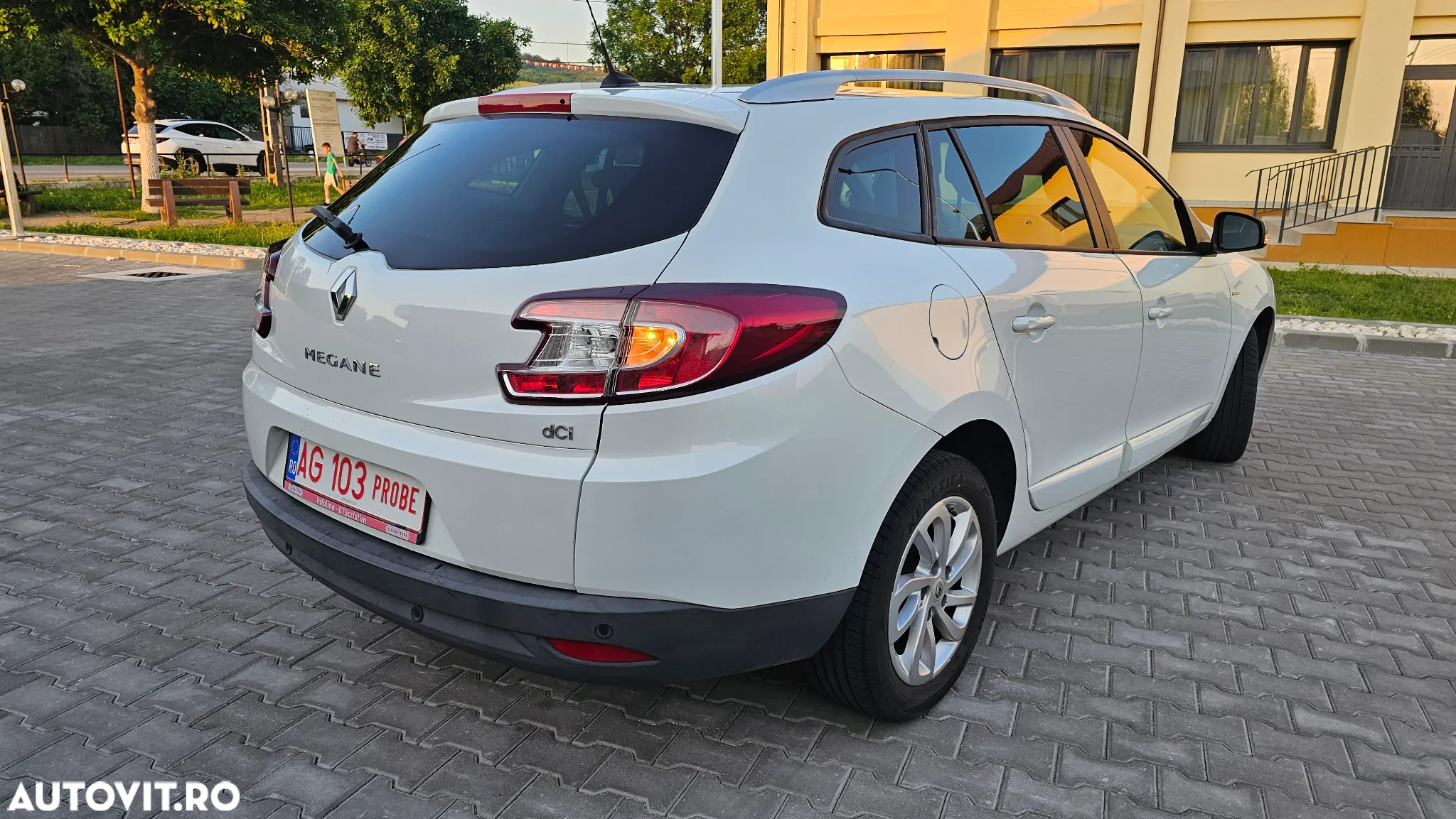 Renault Megane 1.5 dCi Dynamique - 7