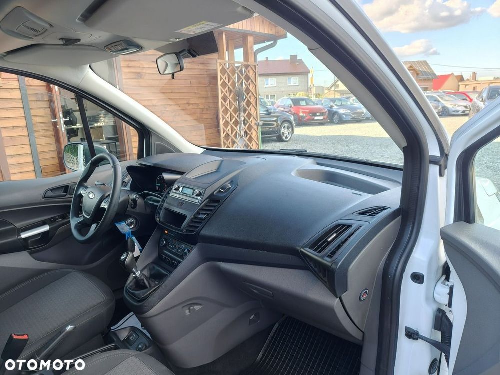 Ford Transit Connect - 21