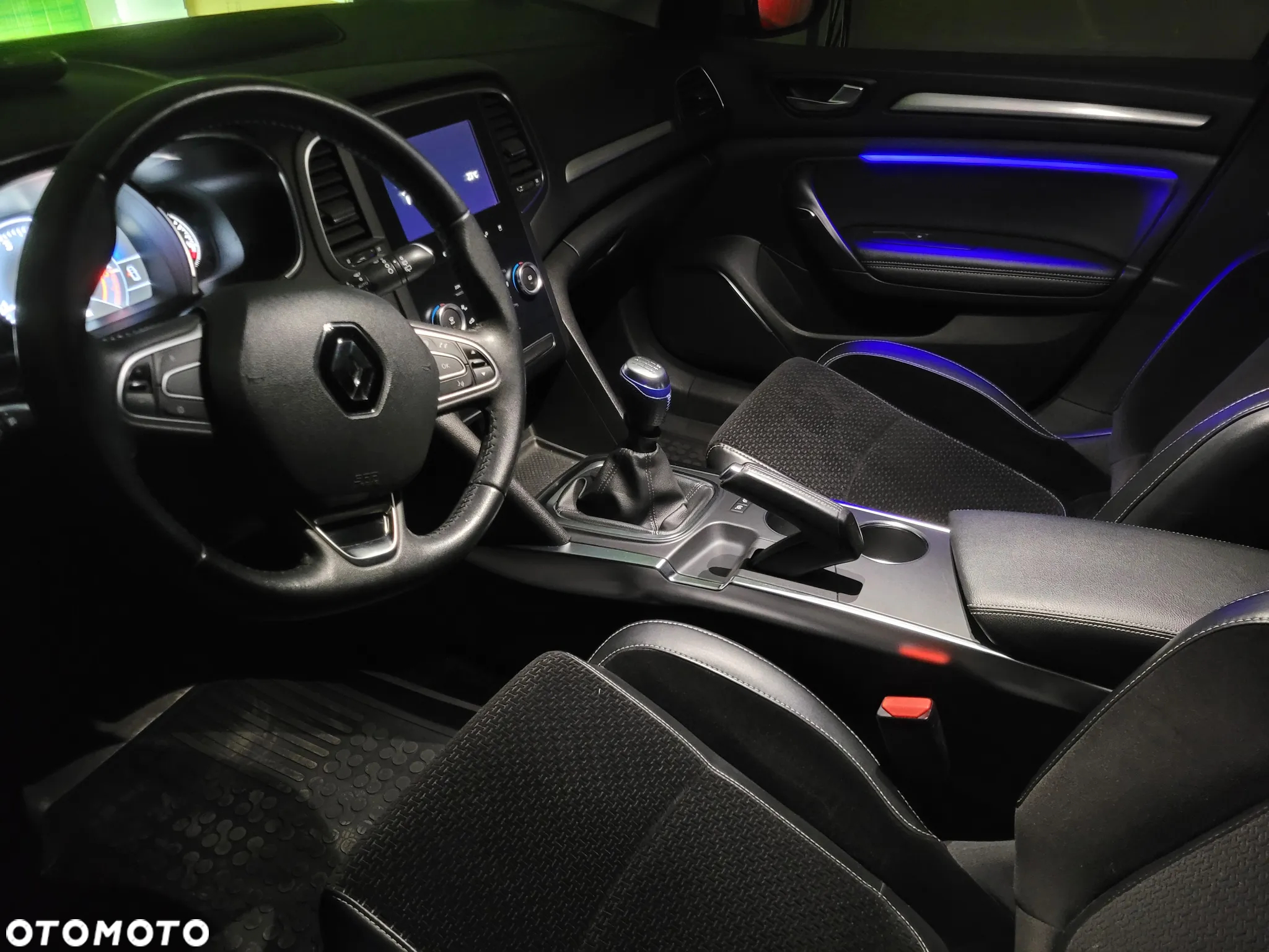 Renault Megane 1.6 SCe Intens - 8