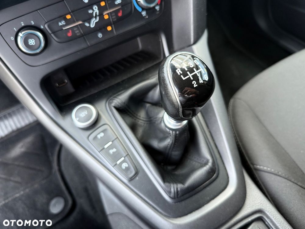 Ford Focus 1.5 EcoBoost STart-Stopp-System TITANIUM - 28