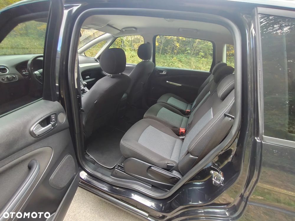 Ford S-Max 2.0 TDCi DPF Champions Edition - 34