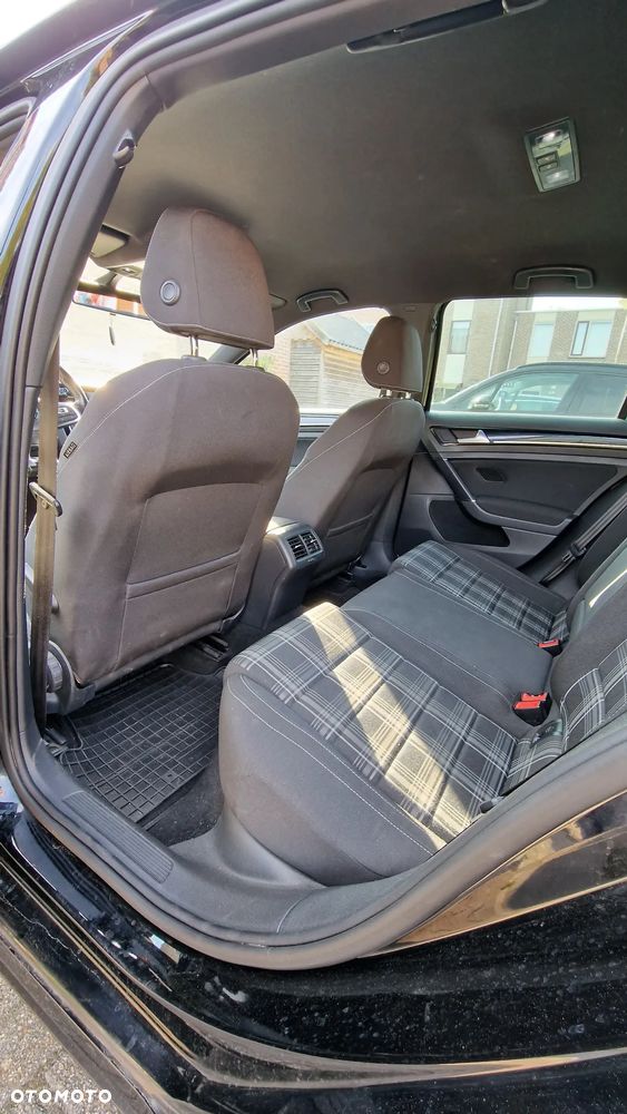 Volkswagen Golf VII 2.0 TDI BMT GTD - 16
