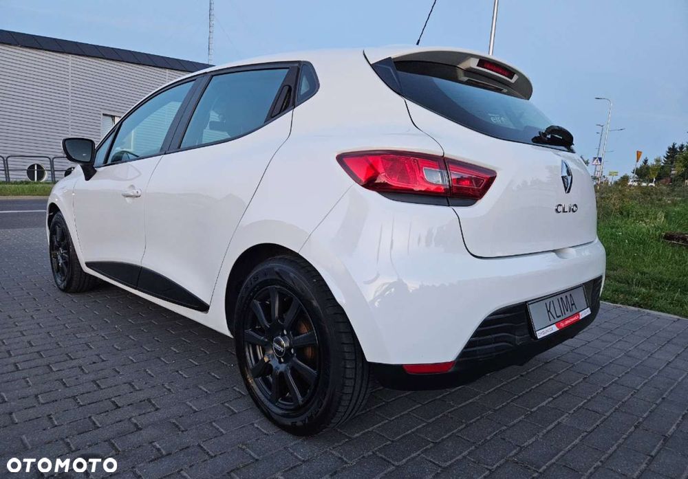 Renault Clio - 17