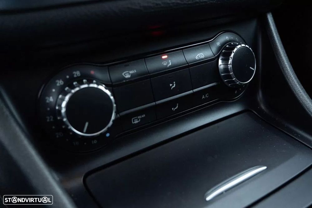 Mercedes-Benz CLA 200 - 19