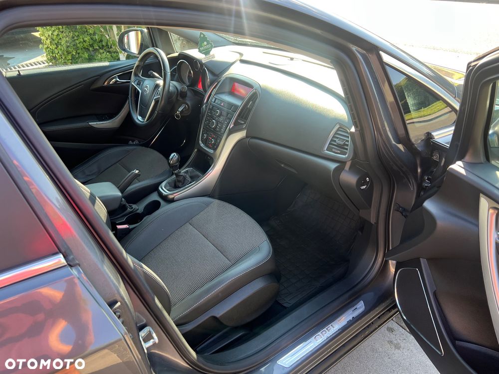 Opel Astra 1.4 T Enjoy S&S - 28